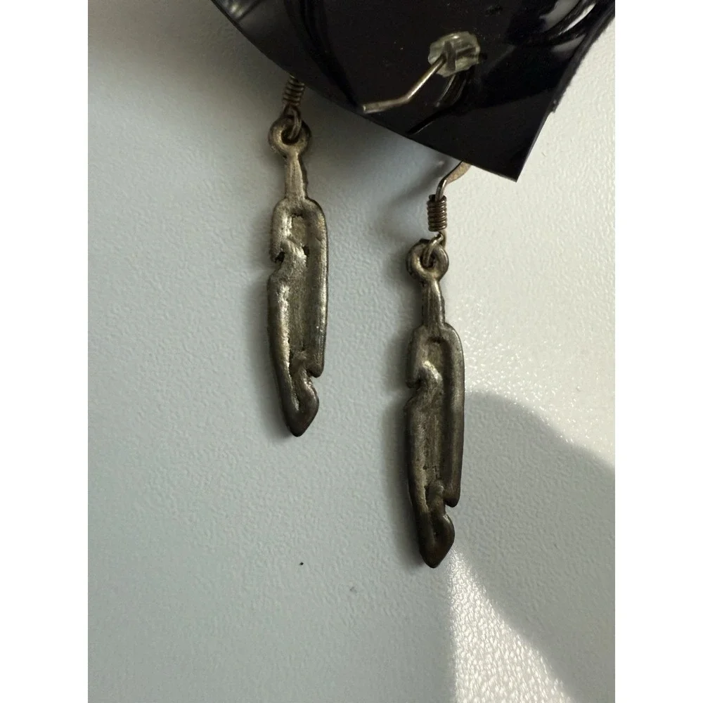 VINTAGE SOUTHWESTERN THEMED SILVER TONE TURQUOISE DROP DANGLE EARRINGS - Picture 4 of 5